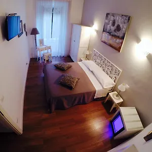  Bed & Breakfast Tre R Colosseo Italy